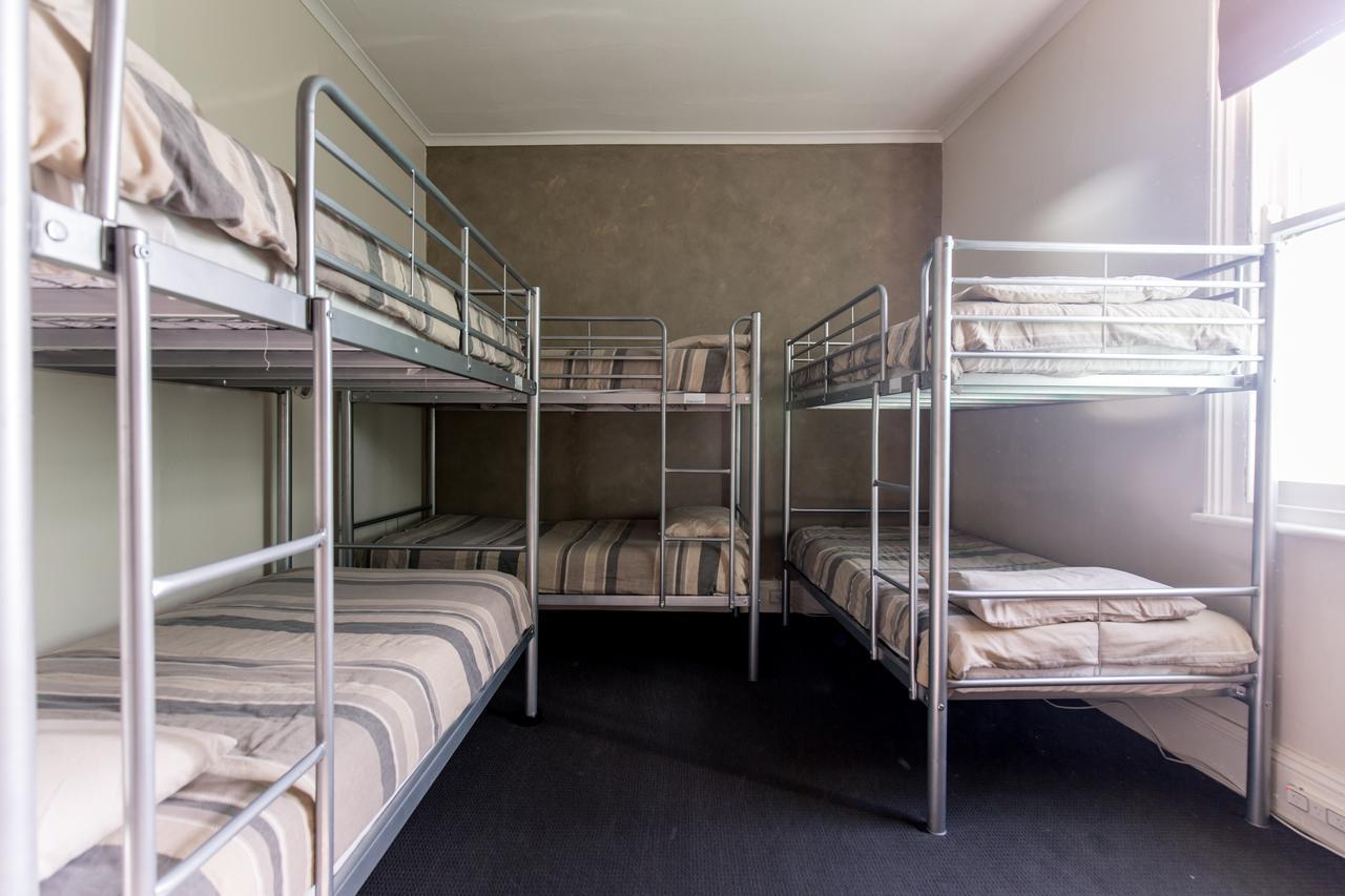 The Pickled Frog Hostel Χόμπαρτ Δωμάτιο φωτογραφία