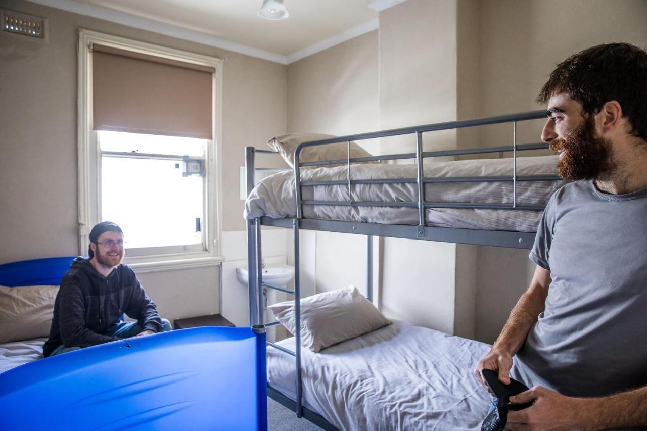 The Pickled Frog Hostel Χόμπαρτ Εξωτερικό φωτογραφία