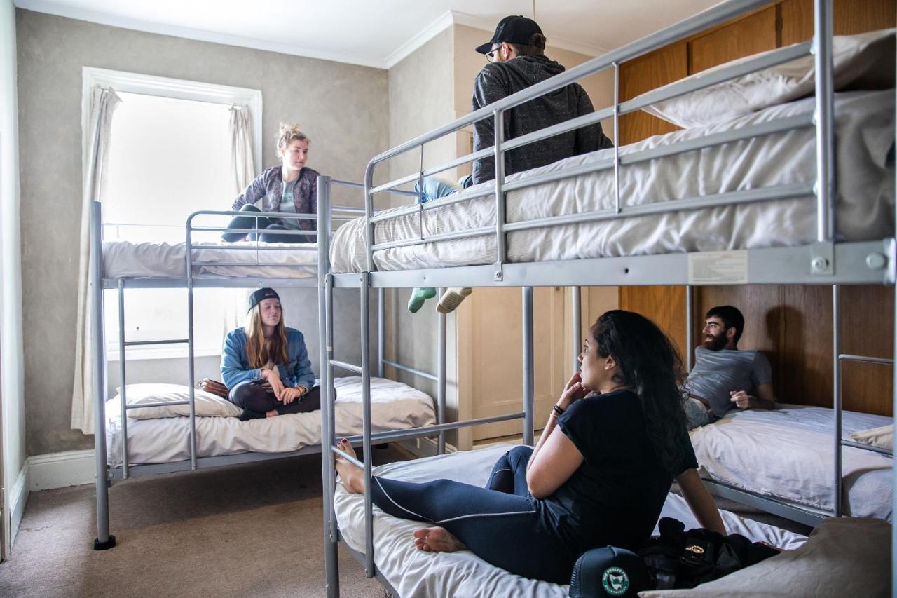 The Pickled Frog Hostel Χόμπαρτ Εξωτερικό φωτογραφία